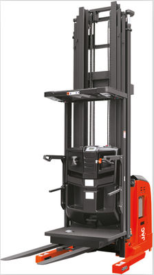 De Vrachtwagentrekker 1500kg 5m 24V 770Ah van de pakhuisplukker