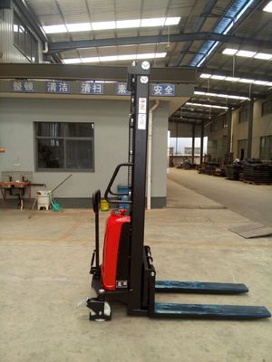 JAC Hand Operated Semi Electric-de Stapelaarvrachtwagen 2000kg 2T van het Palletheftoestel